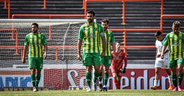 Aldosivi perdió ante Talleres en su último partido como local en primera división
