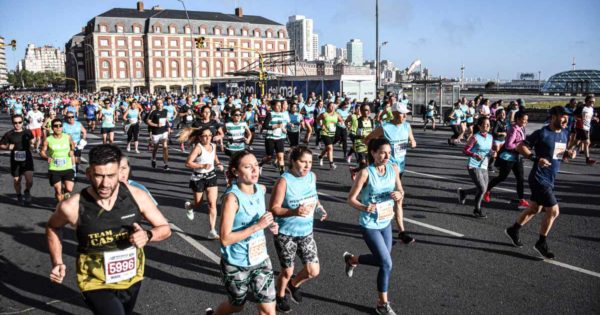 Cortes de tránsito y cambios en los colectivos por el Medio Maratón