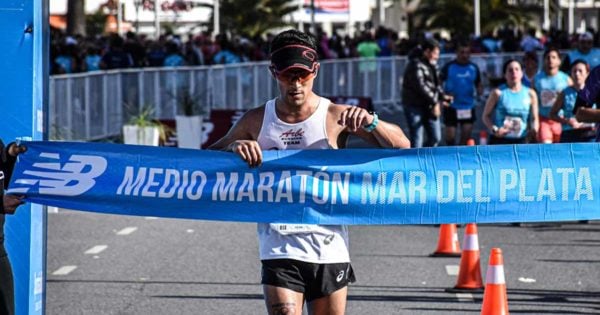 Joaquín Arbe y Micaela Levaggi dominaron el Medio Maratón de Mar del Plata