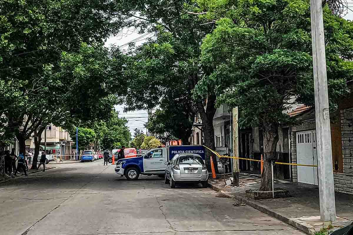 Mataron a un hombre de 93 años en una casa de Moreno y Olazábal