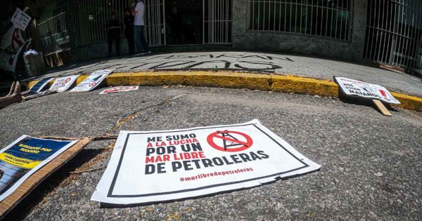 Petroleras: “Los controles no existen y no van a existir a 300 kilómetros de la costa”