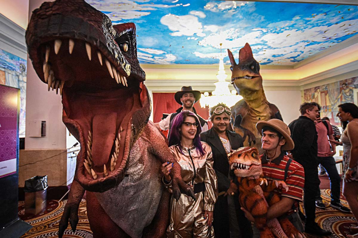 Dinosaurios, una aventura jurásica”, una obra de teatro para la familia -  Noticias de Mar del Plata