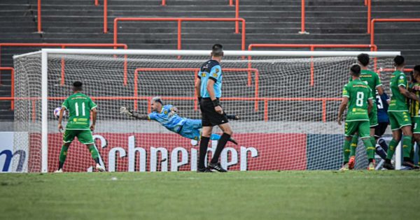 Dos golazos opacaron el debut de Aldosivi en la Primera Nacional