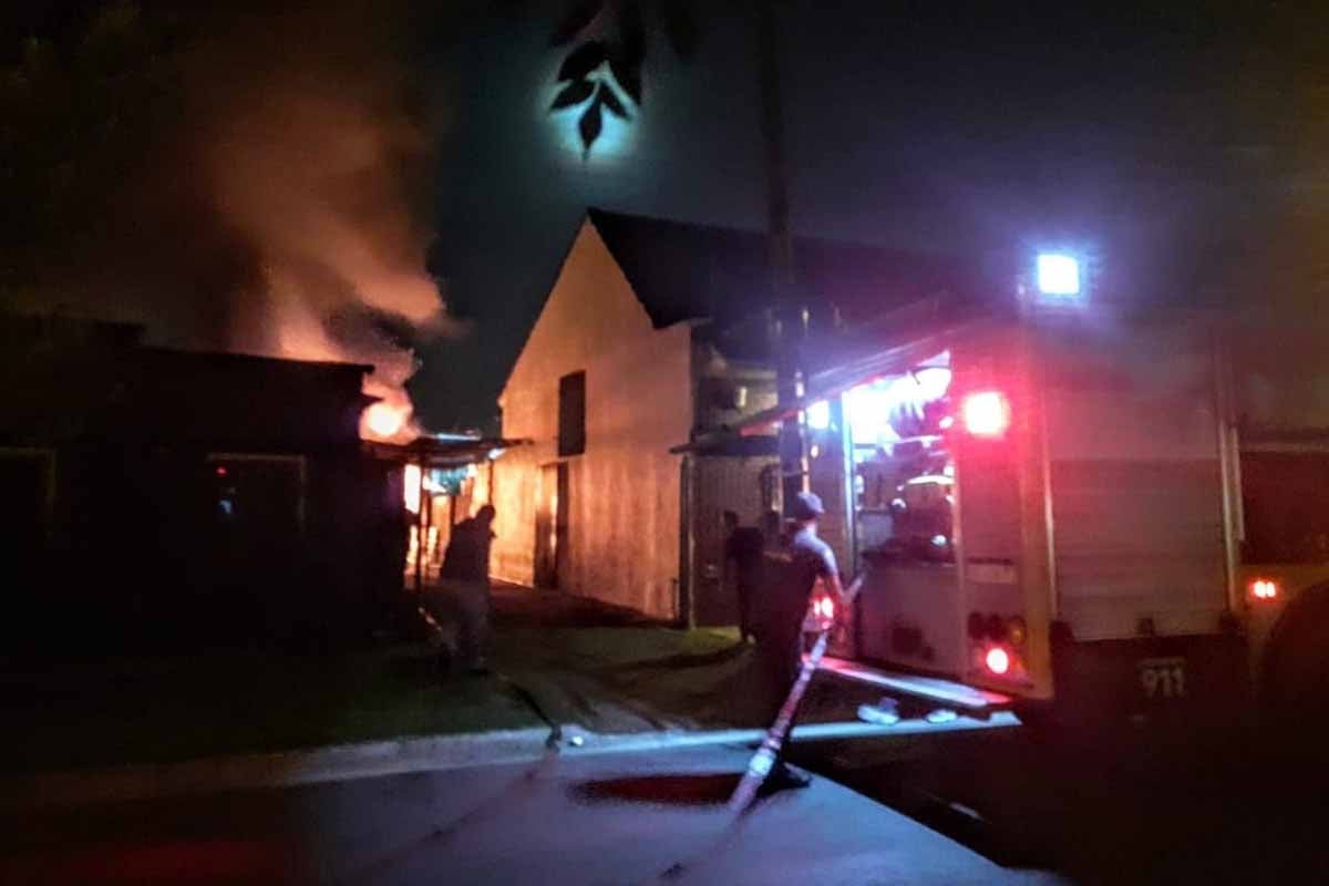 Se incendió un galpón en el barrio Peralta Ramos Oeste