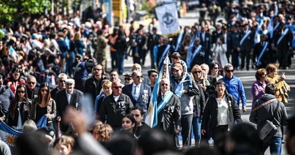 Malvinas, 41 años: otro emotivo acto y desfile en el centro Mar del Plata