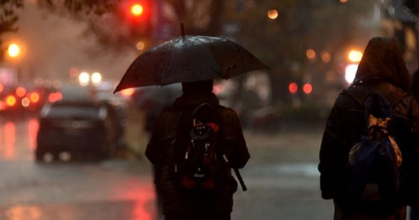 Otra noche con mal tiempo en Mar del Plata: rige un alerta meteorológico