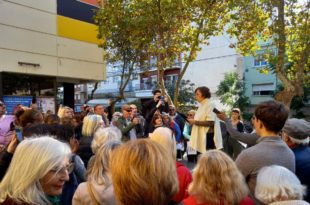 Un abrazo contra el “abandono” del Centro Cultural Osvaldo Soriano