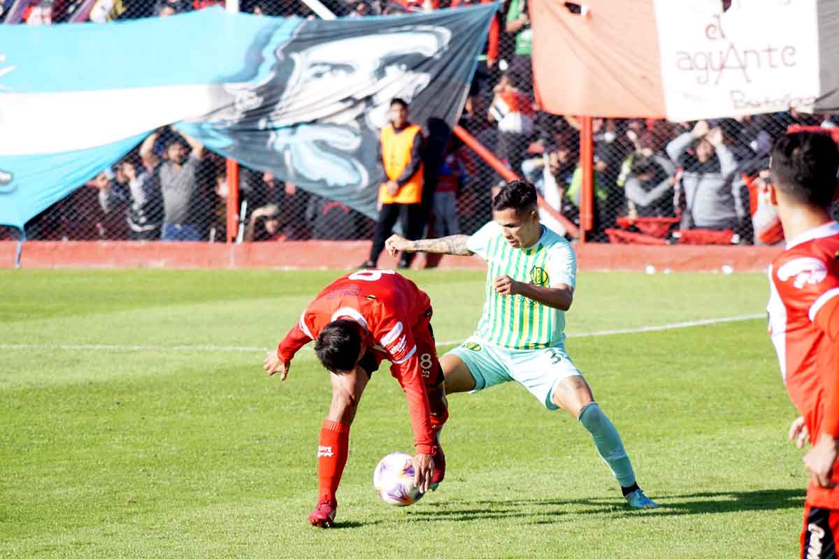 En un partido atractivo y cambiante, Aldosivi se quedó sin nada ante Deportivo Maipú