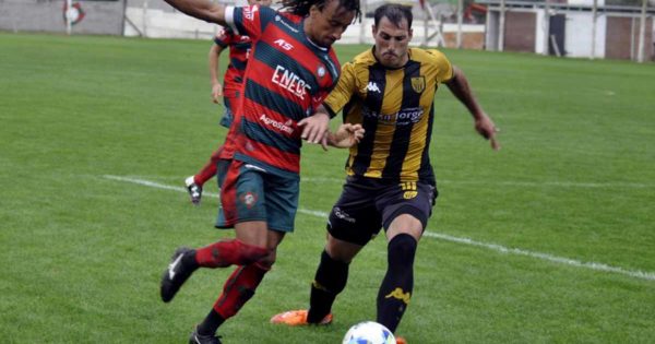 El debut de García como DT de Círculo Deportivo fue con derrota ante Santamarina