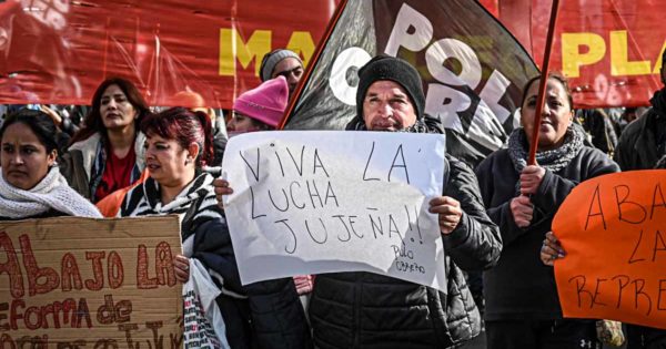 Antes del paro, un “banderazo” en Mar del Plata contra la represión en Jujuy