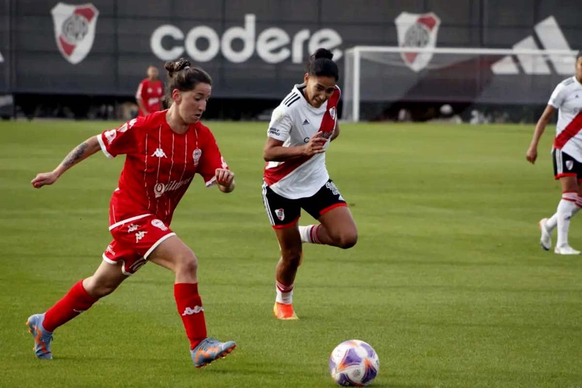 Fútbol femenino: con presencia marplatense, comienza la primera división