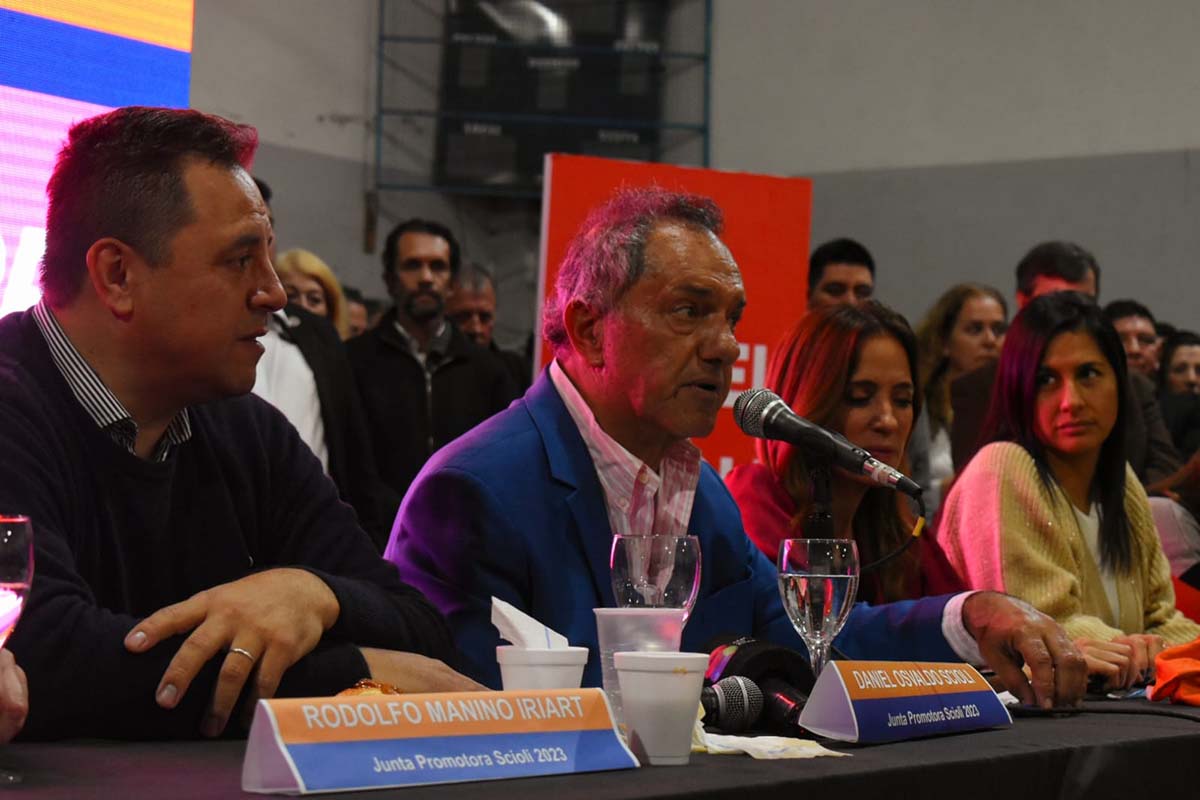 Elecciones: Scioli y Tolosa Paz “promovieron” sus candidaturas junto a Iriart