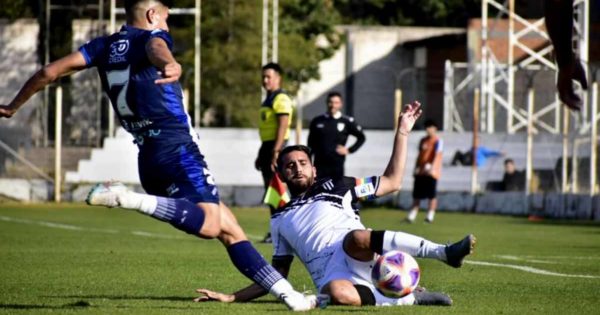 Dos goles en tiempo de descuento amargaron a Alvarado ante Gimnasia de Mendoza