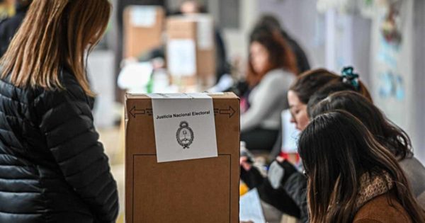 Domingo de elecciones: hubo casi 300 centros de votación en Mar del Plata