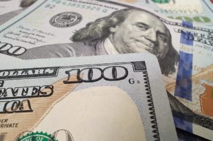 Dólar: el “blue” superó los mil pesos y acusan a Milei de impulsar una corrida cambiaria