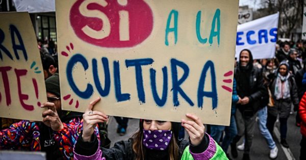 La comunidad artística de Mar del Plata, contra Milei y el “vaciamiento” cultural