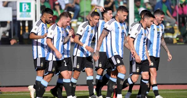 Sin Messi, Argentina goleó a Bolivia en La Paz