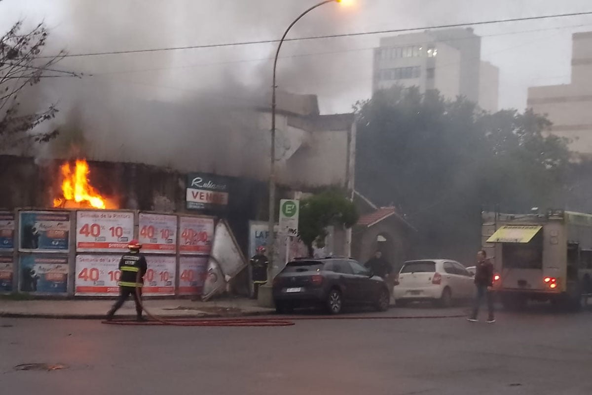 Se incendió una vivienda deshabitada en el centro de Mar del Plata 