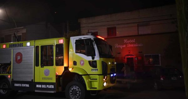 Se incendió un departamento céntrico: trabajaron tres dotaciones de bomberos
