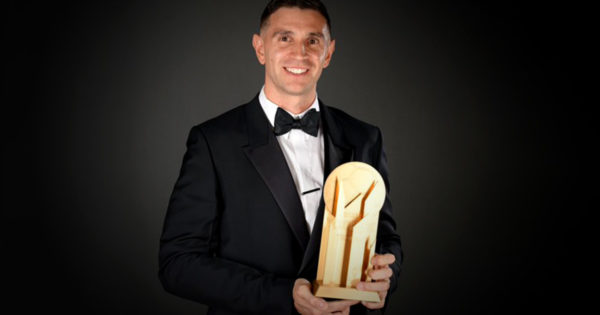 Balón de Oro: “Dibu” Martínez fue elegido como el mejor arquero del mundo