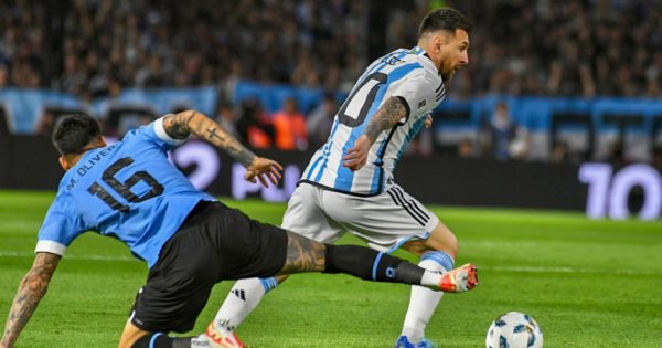 Argentina perdió el invicto ante Uruguay en La Bombonera