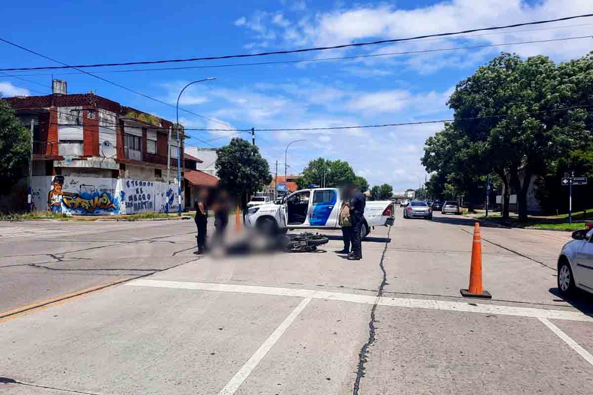 Una mujer herida tras ser embestida por una moto en Almafuerte y Jara