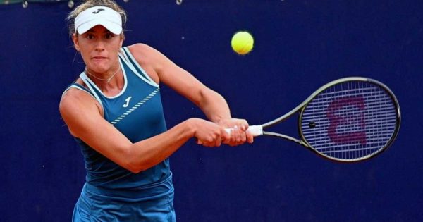 Solana Sierra estrenó su nuevo puesto en el ranking con victoria en Uruguay