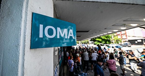 IOMA: cambios en la delegación local mientras siguen los reclamos