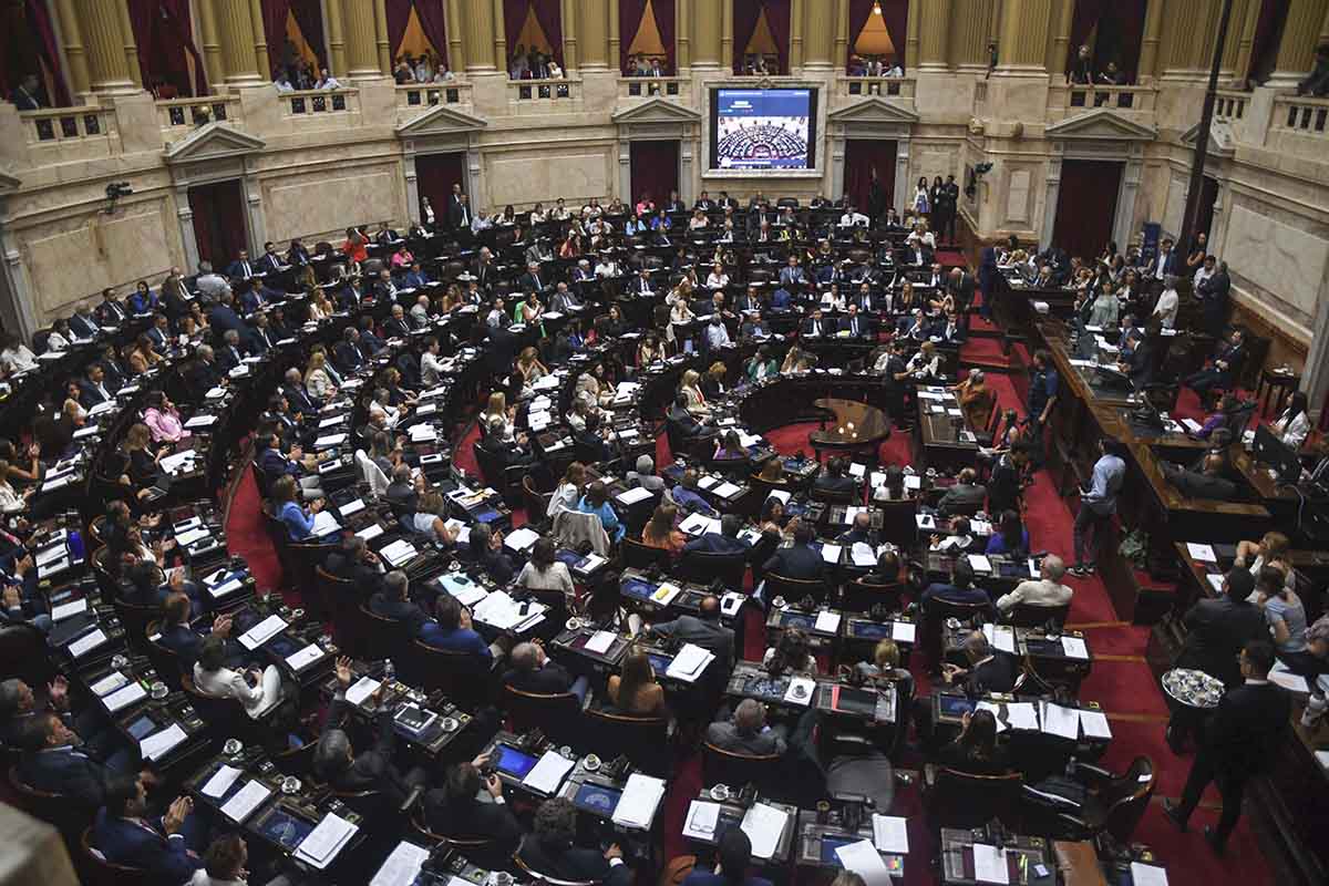 La Cámara de Diputados empezó a tratar la nueva versión de la Ley Bases