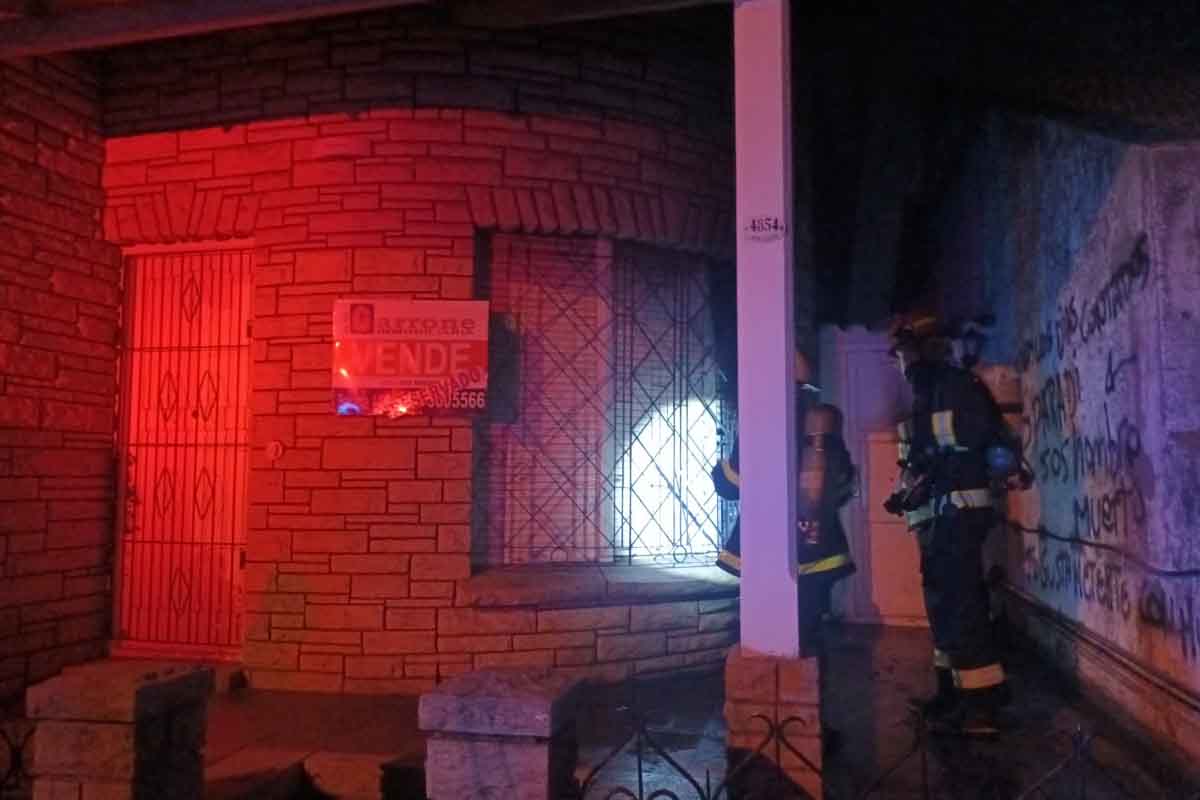 Principio de incendio y amenazas en una vivienda del barrio Villa Primera