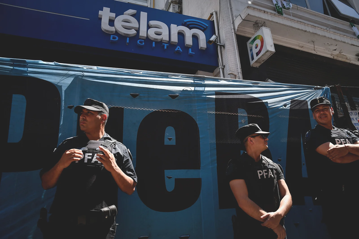 Télam: extienden la dispensa laboral por otra semana y se profundiza el conflicto