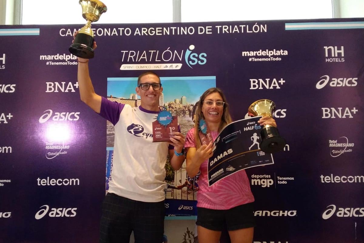 Agustín Leiro y Andrea Piñeyro, los ganadores del “Half Triatlón” en Mar del Plata