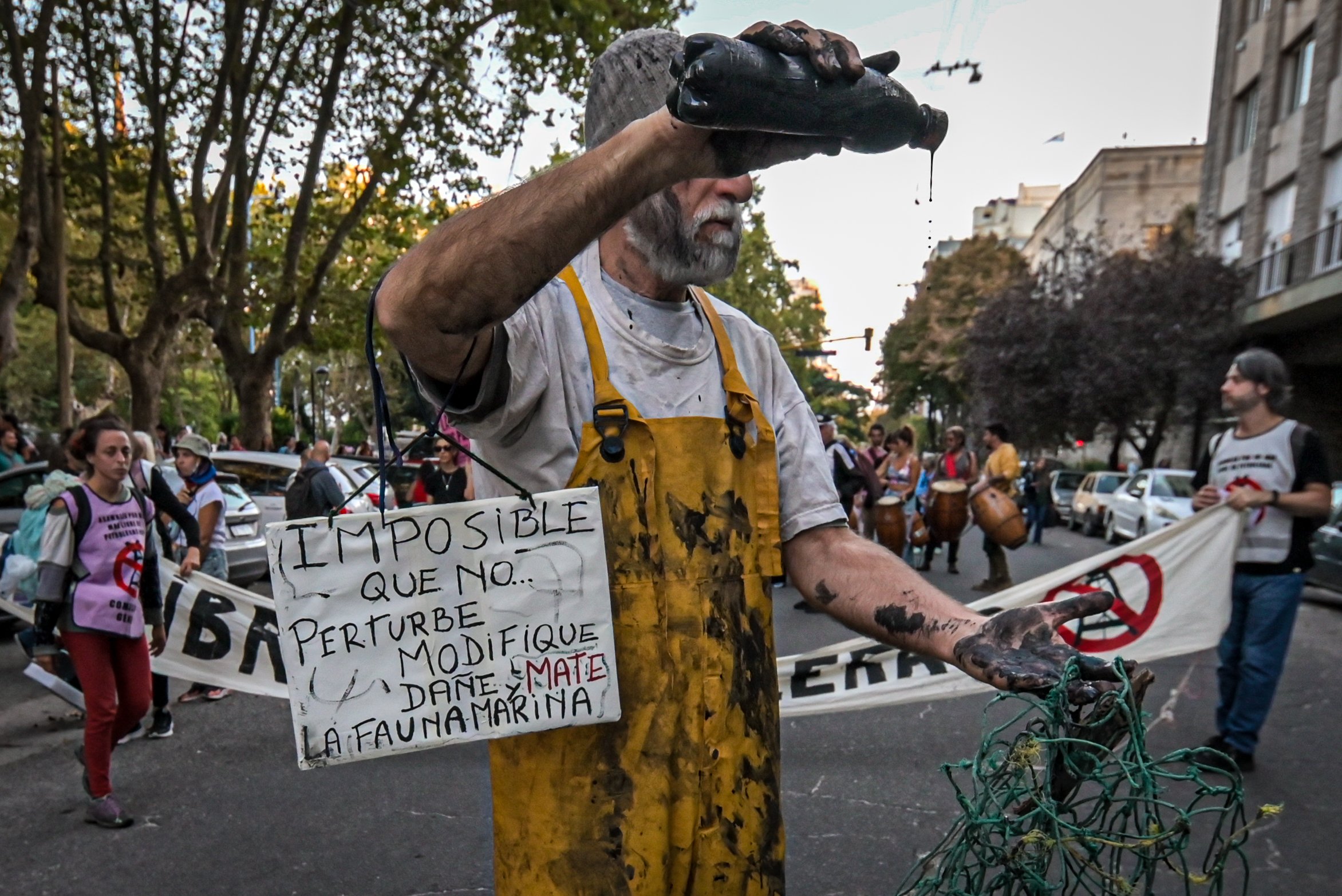 Una nueva marcha contra las petroleras: “Es inminente y hay que estar en la calle”