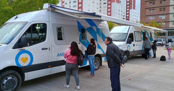En medio de los despidos, Anses envió oficinas móviles a Mar del Plata