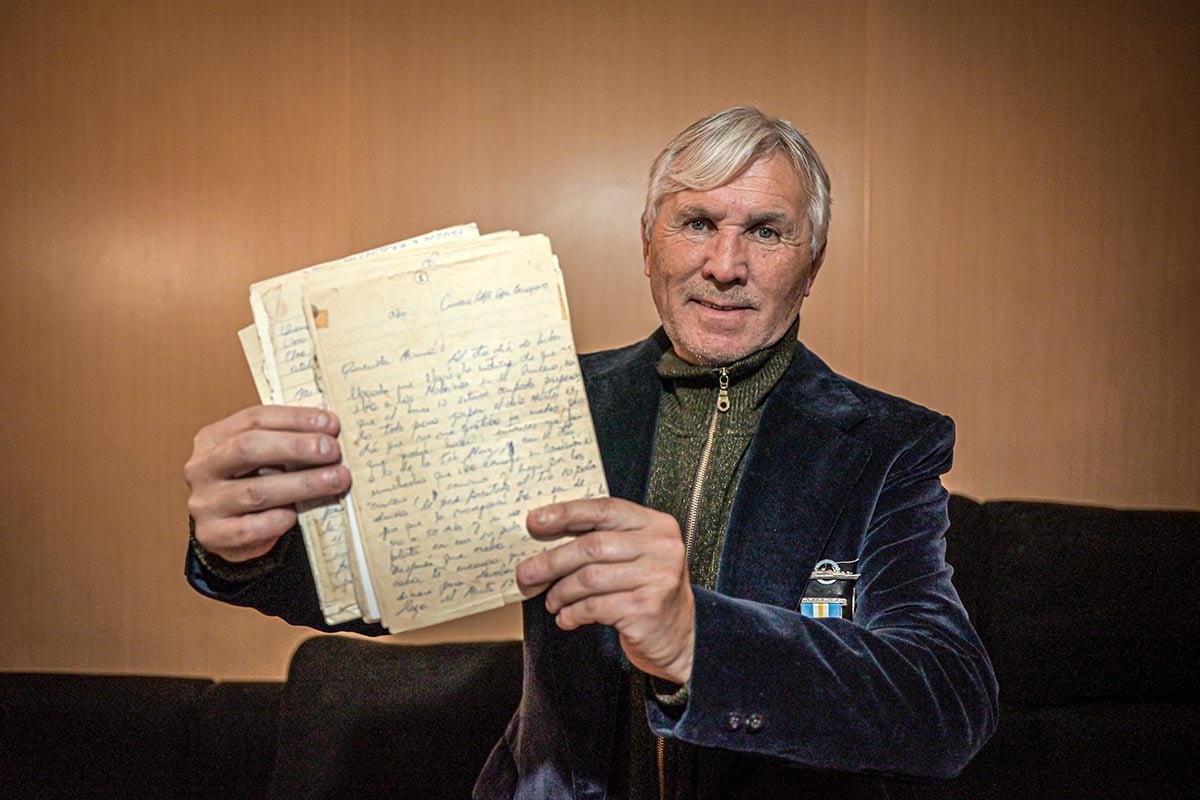 Malvinas: sobrevivir al ataque del Crucero Belgrano y escribir para sembrar memoria
