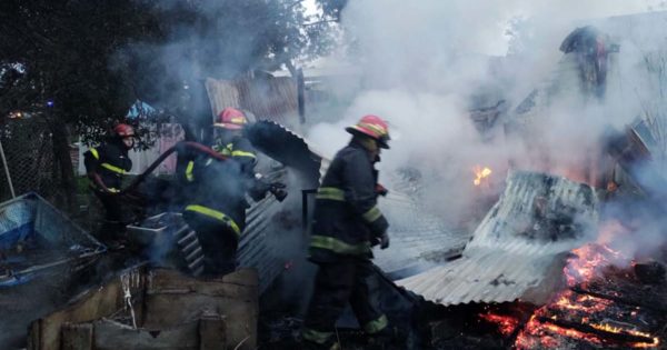 Se incendió una vivienda de chapas en el barrio Las Canteras